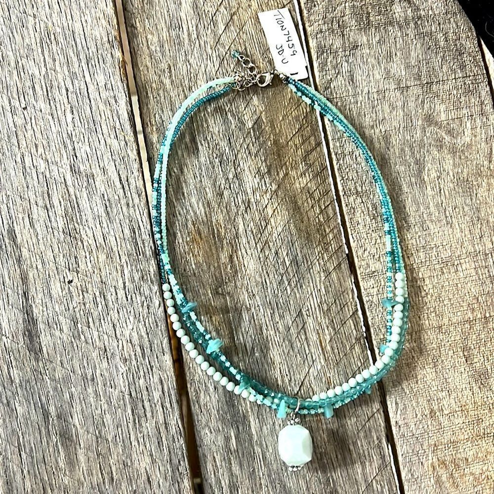 Beautiful 18” Assorted Greens 3 Strand Beaded Necklace With Accent Stone- Nwt